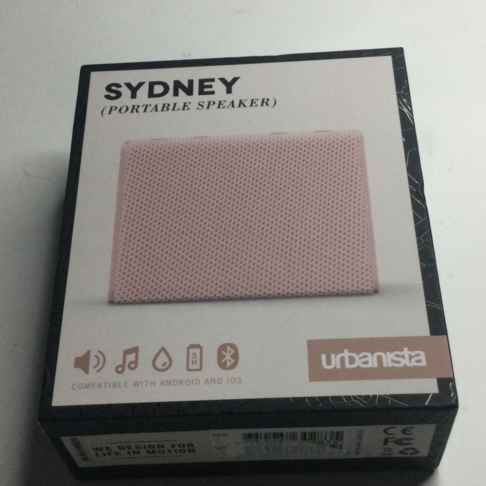 URBANISTA SYDNEY PORTABLE BLUETOOTH SPEAKER ROSE GOLD PINK NWT